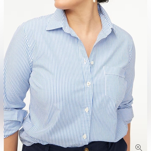 J crew Button-up cotton poplin shirt in signature fit banker blue - Picture 2 of 4